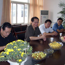 省委教育工委张荣国副书记一行慰问我院选派干部