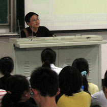 学院入党积极分子培训班开班