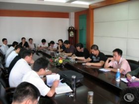 学院召开学习实践活动青年教师座谈会