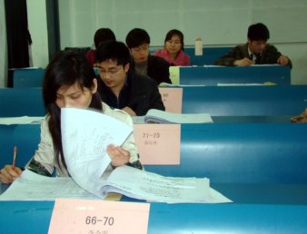 2010年全国大学生英语竞赛初赛在我院成功举行