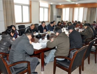 学院“两代会”举行分组讨论和第二次全体大会