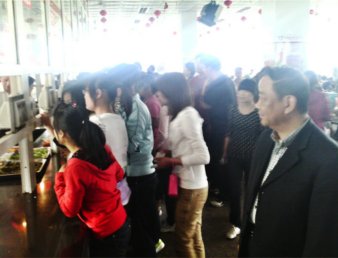 院学生会伙食委员会召开交流大会