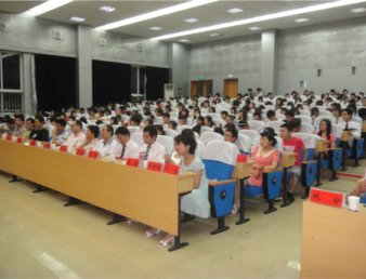 学院举行纪念建党90周年“青春的使命”诗文朗诵比赛