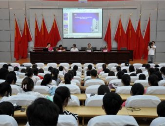 美国加州圣马克斯州立大学国际交流学院负责人到我院访问交流