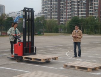 院工商系物流管理专业“以赛促建”  转变专业教学形式