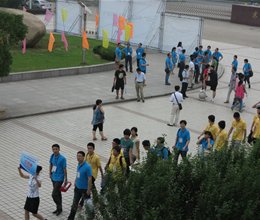 国赛“机器人”赛项参赛队陆续检录、进场