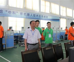 学院领导到赛场巡视指导