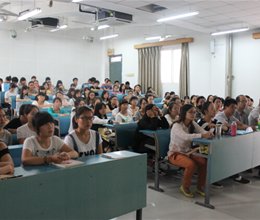 商务英语专业召开专业介绍会