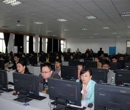 2014年下半年银行业专业人员职业资格考试在我院顺利举行