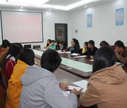 汇聚学生意见建议  提高餐饮服务质量——学院召开学生伙食管理座谈会