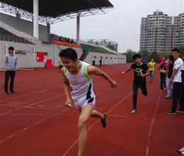 拼搏奋斗，团结进取——记2014年工商系秋季新生运动会