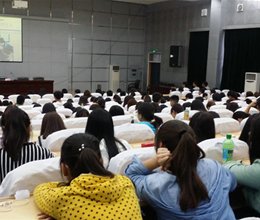 学院第九届“5.25—我爱我”心理健康节系列讲座拉开帷幕