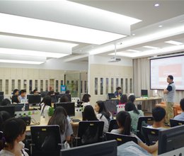 经贸系邀请电商专家作经验分享讲座