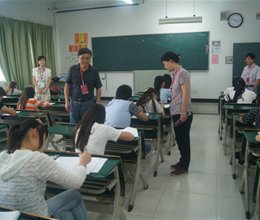 学院第27期党校结业考试顺利进行