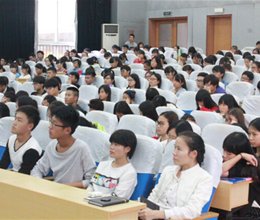畅谈大学之道  助力梦想起航——人文外语系开展专题讲座