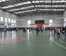 2015年大型校园招聘会在我院隆重举行