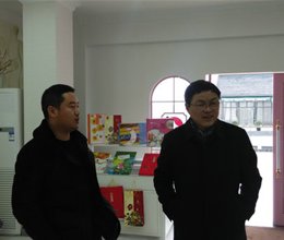 学院一行赴上海考察就业基地并看望毕业生