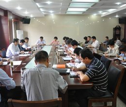 学院召开党委中心组扩大学习会