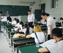 学院第29期党校结业考试顺利进行