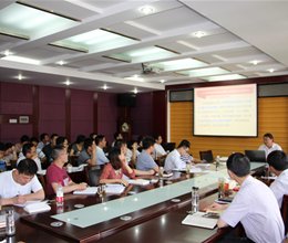 行政第一、第二党支部举办“两学一做”学习教育专题党课