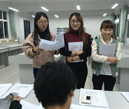 财务金融系2014级毕业设计答辩圆满完成