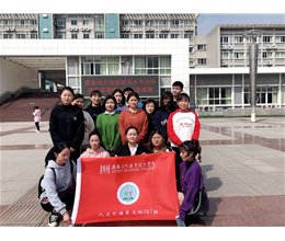 商贸雷锋在行动，青春奉献新时代——文秘181班积极开展学雷锋活动